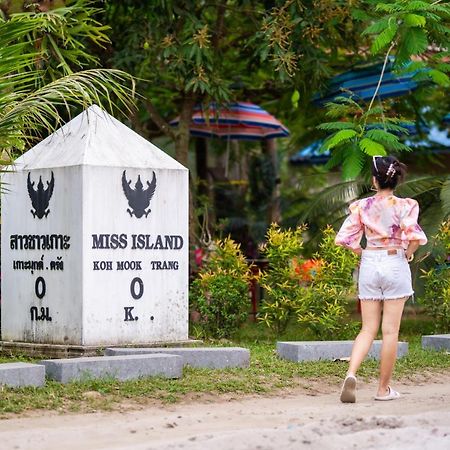 Pawapi Beach Resort Ko Mook Buitenkant foto