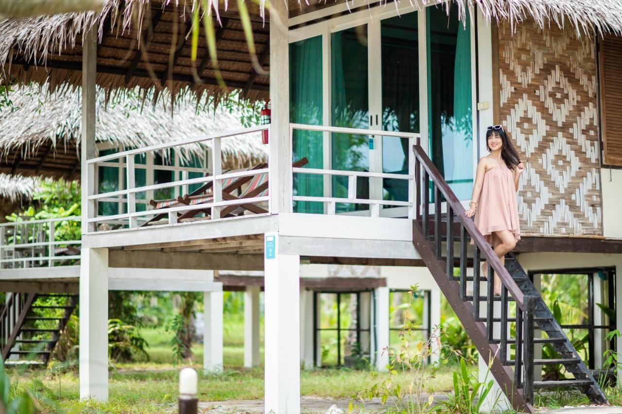 Pawapi Beach Resort Ko Mook Buitenkant foto